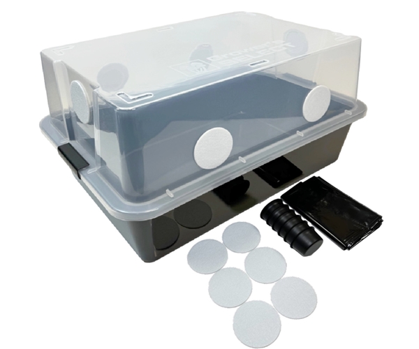 Grower's Select LARGE Mushroom Monotub Fruiting Chamber with Filter Disks and Liner, 66 qt